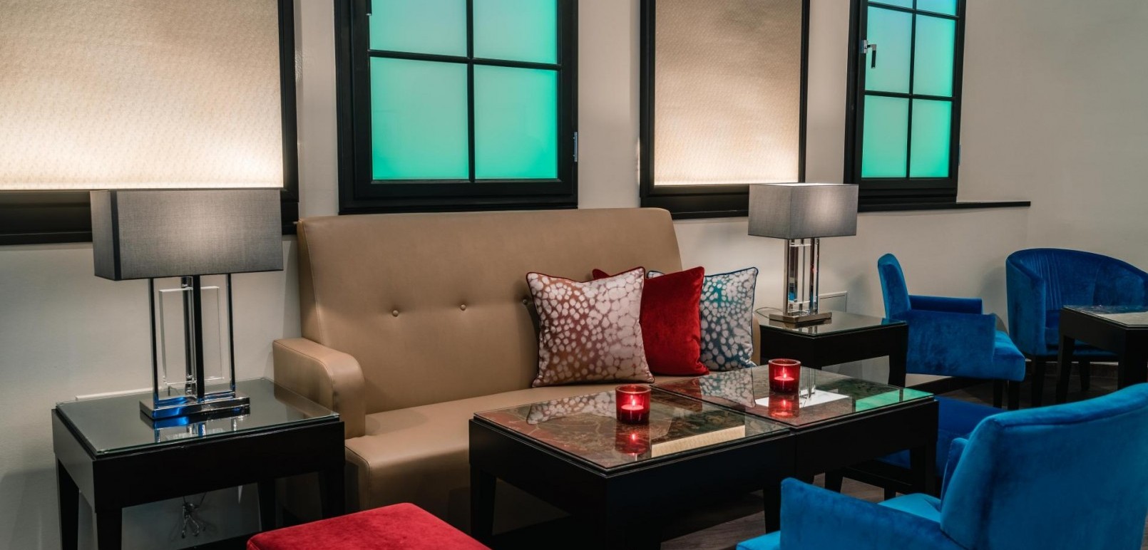 Bar Schwarzer Hahn 6