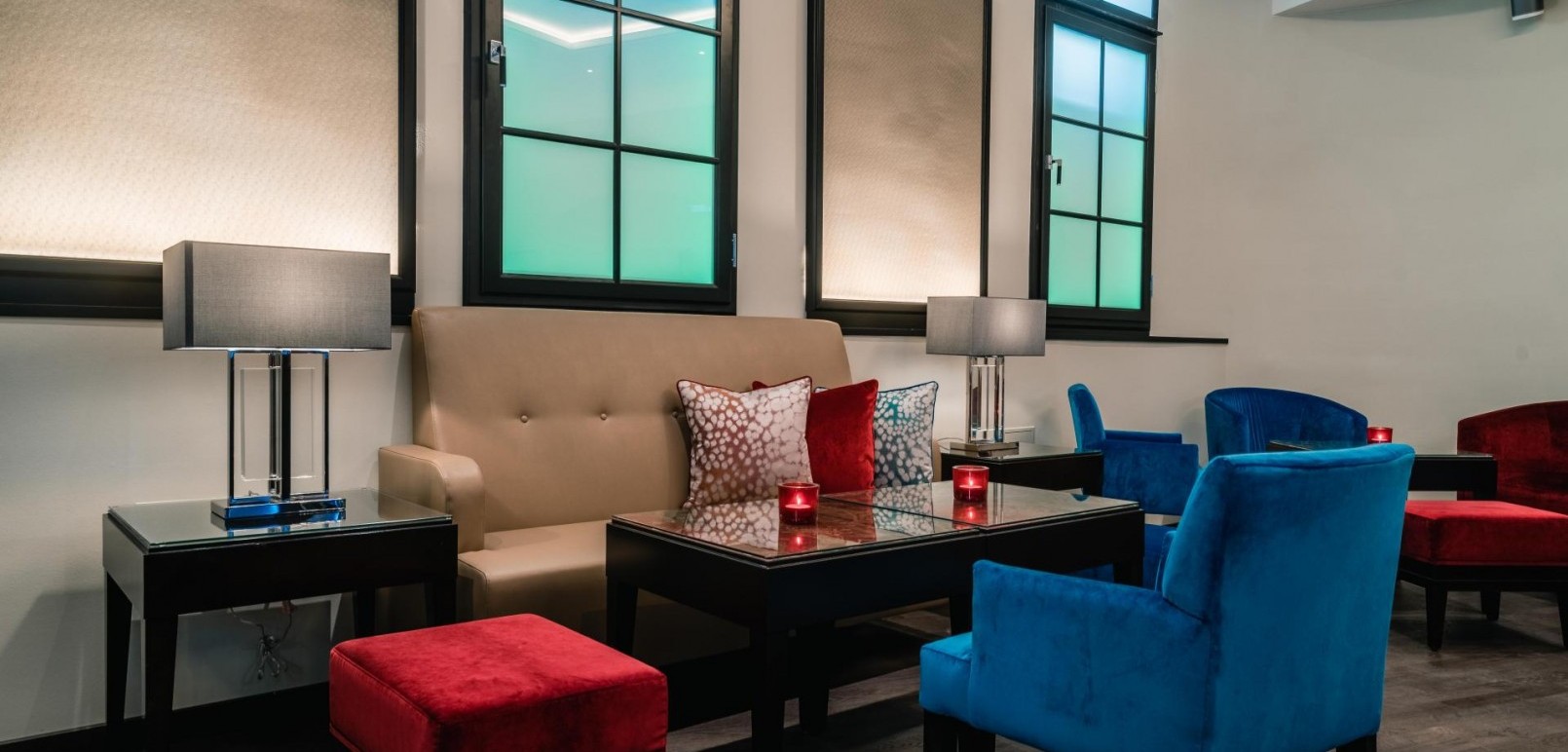 Bar Schwarzer Hahn 9